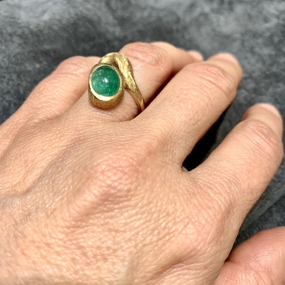 Sold Vintage 14K Gold Emerald Snake Ring - Picture 2 of 6